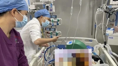 Người phụ nữ đột ngột qua đời sau khi ngồi máy bay 11 tiếng