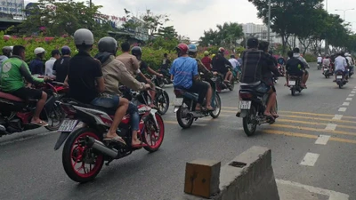 Nhóm “quái xế” đua xe gây náo loạn trên quốc lộ 1 bị xử phạt hành chính