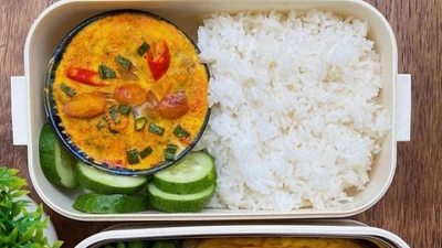 30 hộp cơm trưa tuyệt ngon của mẹ bầu, chị em văn phòng khen hết lời