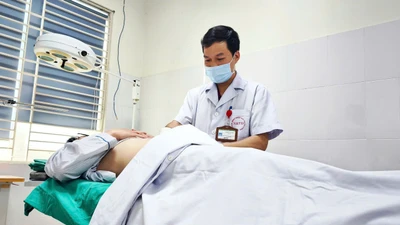 Yêu sai tư thế, thanh niên 35 tuổi vỡ thể hang dương vật