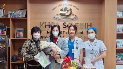 Hành trình phi thường để bé bé sinh non 25 tuần nặng 700g khỏe mạnh