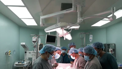 Báo động liên viện cứu sống người bệnh vỡ lách, gãy xương sườn, cột sống