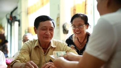 Đối tượng hưởng lương hưu 45% khi nghỉ hưu trước tuổi theo nghị định mới