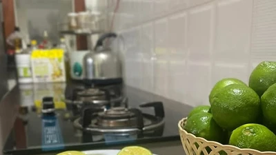 Tác hại của trào lưu thần thánh hóa nước cốt chanh, nhỏ cả vào mắt...
