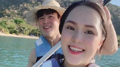 Sau lùm xùm, vợ Duy Mạnh có hành động lạ