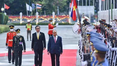 Thủ tướng Thái Lan Prayuth Chan-o-cha chủ trì lễ đón Chủ tịch nước Nguyễn Xuân Phúc và phu nhân