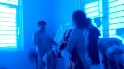 Chủ tịch xã không mảnh vải che thân với nữ cán bộ Hội phụ nữ bị khai trừ khỏi Đảng 