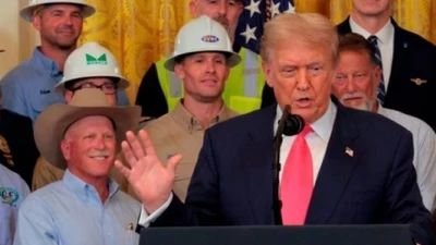 Ông Donald Trump cho biết thỏa thuận đình chiến thương mại Mỹ - Trung đã được &#39;ký kết&#39;