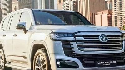 Toyota Land Cruiser 300 mới có thêm tùy chọn động cơ Hybrid