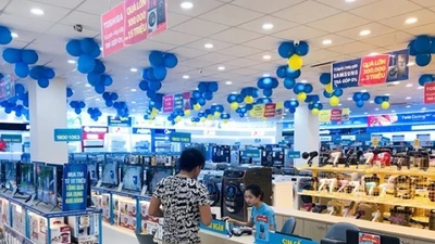 Giá điện thoại, tivi, tủ lạnh... đồng loạt "hạ nhiệt" tại Thế Giới Di Động ngay sau 1 đêm