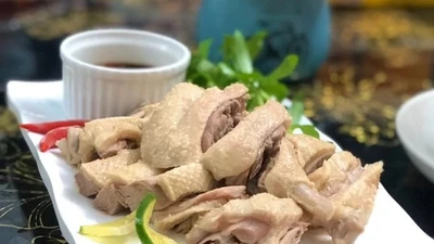 Dùng nước này luộc vịt đảm bảo sạch mùi hôi, thịt lại thơm ngon