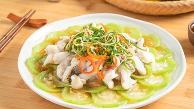 Thêm nguyên liệu này vào món cá hấp sẽ ngon và thanh mát hơn