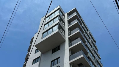 Nhật Bản: Phá sập toà chung cư mới xây chắn view núi Phú Sĩ