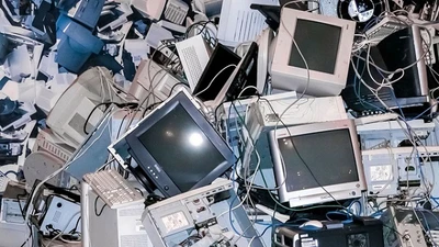 Rác thải khổng lồ từ điện thoại, máy tính cũ