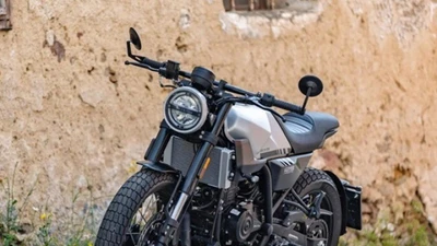 Brixton Crossfire 125 - mô tô đậm chất cổ điển, trang bị ấn tượng!