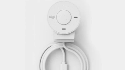 Logitech Brio 300: Webcam máy tính gọn nhẹ, độ nét Full HD