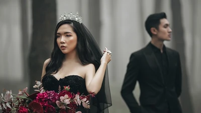 Cặp đôi 'thử 1 lần chơi lớn' chụp ảnh cưới đen ma mị bí ẩn