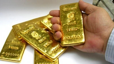 Kinh tế 24h: Giá vàng suy yếu sau ‘cuộc gặp lịch sử’, tiềm ẩn rủi ro mới