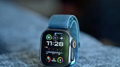 Apple Watch Ultra 3 lộ kích thước màn hình mới trên bản beta iOS 26