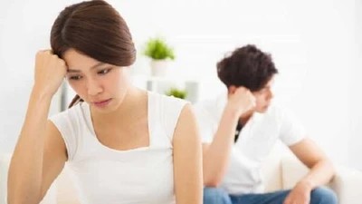 Khổ sở vì vợ đòi hỏi ân ái vô tội vạ sau ác mộng ngoại tình