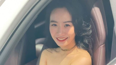Cô gái 9X Nghệ An được bố mẹ tặng “xế hộp” 7 tỷ sau tốt nghiệp ĐH