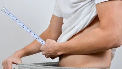 Tập gym khiến “cậu nhỏ” bị bé lại: Chuyên gia nói gì?