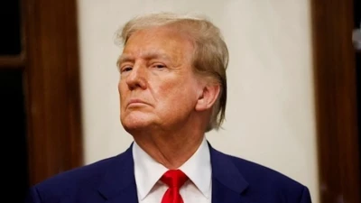 Ông Trump tức giận vì Ukraine tấn công máy bay chiến lược Nga, có thể dừng hỗ trợ Kiev?