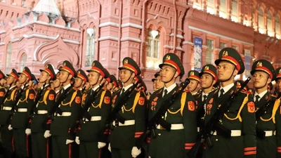 Đoàn Quân đội nhân dân Việt Nam hợp luyện tại Quảng trường Đỏ