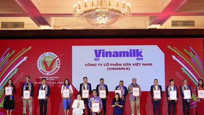 Vinamilk 28 năm liên tiếp giữ danh hiệu hàng Việt Nam chất lượng cao