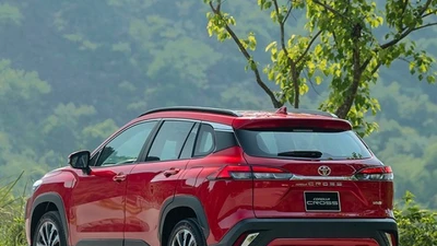 Giá xe Toyota Corolla Cross tháng 6/2025, bản V từ 820 triệu đồng