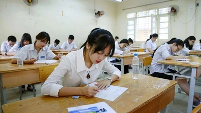 Điểm chuẩn vào lớp 10 các trường THPT chuyên Hà Nội