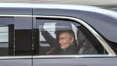 Ông Putin trong xe "Quái thú”