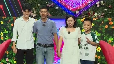 Con trai 20 tuổi đưa bố đi tìm vợ mới sau cú sốc hôn nhân