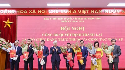 Công bố quyết định thành lập Đảng bộ Liên Hiệp Hội Việt Nam