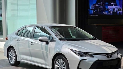 Giá xe Toyota Corolla Altis lăn bánh kèm ưu đãi tháng 9/2025