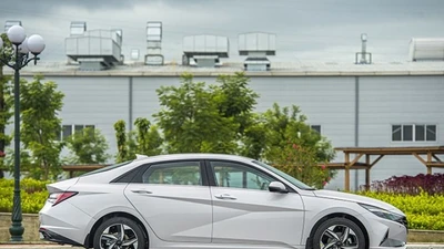 Giá xe Hyundai Elantra tháng 9/2025, sedan cỡ C từ 579 triệu đồng