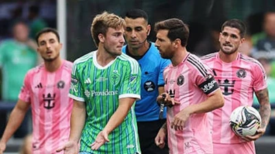 Messi bị tố dọa “cấm cửa” đàn em lên đội tuyển vì để thua chung kết