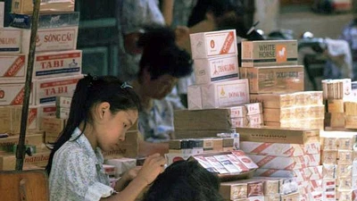 Ảnh sinh động về phụ nữ Hà Nội những năm 1991 - 1993
