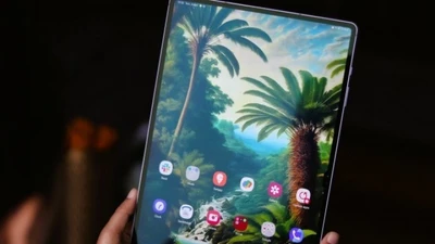 Bộ ba máy tính bảng Galaxy Tab mới lộ ảnh thực tế: Đầy đủ từ bản Ultra đến bản Lite