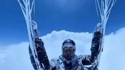 Vụ người chơi dù lượn bị hút lên cao 8.500 mét: Nghi video dựng bằng AI