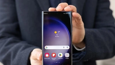 Galaxy S23 Ultra chứng minh điện thoại Samsung bền bỉ như thế nào