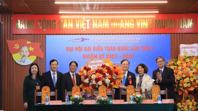 Chủ tịch VUSTA Phan Xuân Dũng: Muốn phát triển KHCN không thể thiếu thông tin