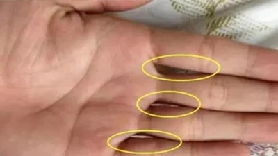 Ghép các ngón tay lại với nhau, xem bạn giàu cỡ nào?