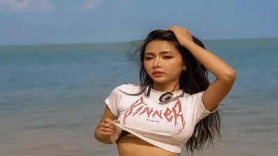 Mỹ nhân Thái Lan đốt cháy mọi ánh nhìn với bikini bé xíu