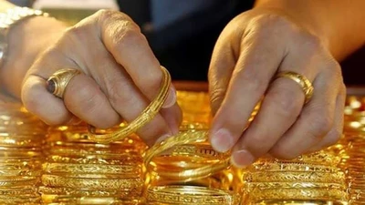 Giá vàng hạ nhiệt, nhà đầu tư chờ tín hiệu mới