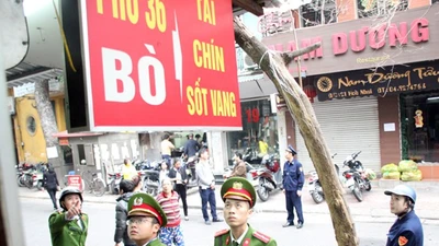 Vạch mặt kẻ “bảo kê”, lấn chiếm vỉa hè sẽ được giải quyết