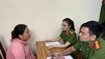 Bắt quả tang một phụ nữ đang bán trẻ mới sinh được 5 ngày giá 45 triệu