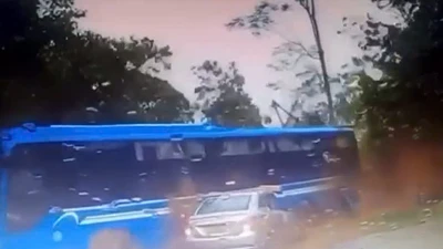 Video khoảnh khắc sạt lở đất nghiêm trọng vùi lấp nhiều người tại Hà Giang