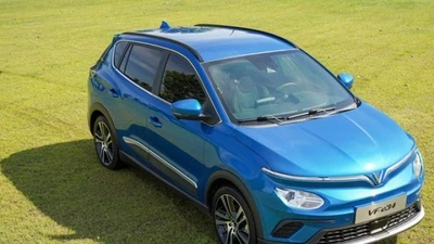 Giá xe điện VinFast VF e34 niêm yết và lăn bánh tháng 8/2025