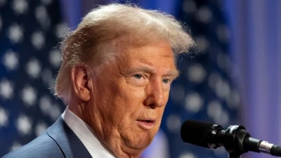 Canh bạc của ông Trump đối với Fed: Có thể tự “gậy ông đập lưng ông”?